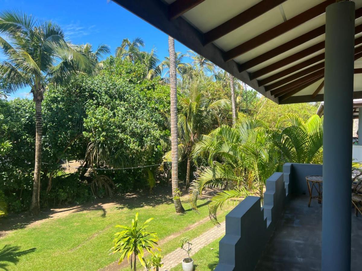 Hotel Pineapple Surf Ahangama Exterior foto